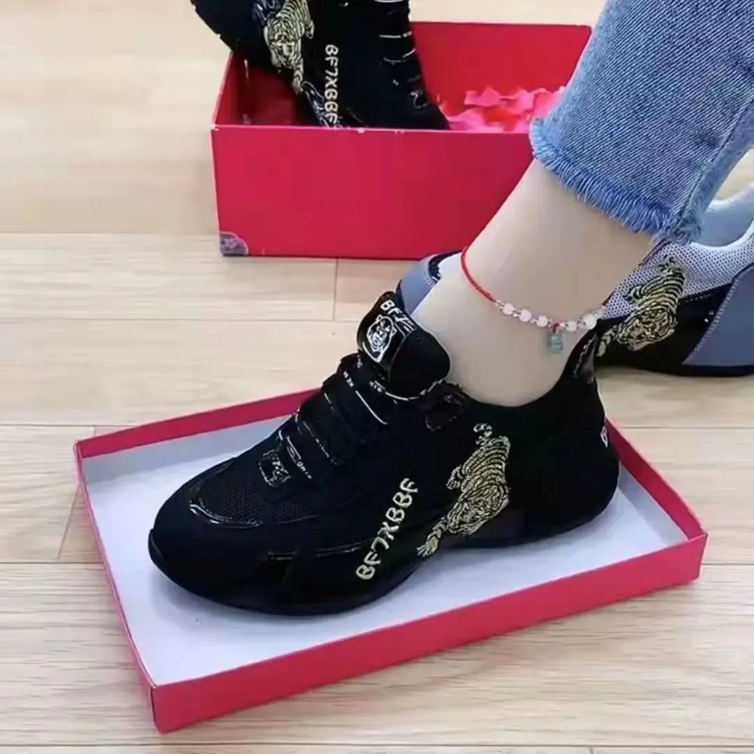 Embroidered Leather Tent Double Mesh Sneaker