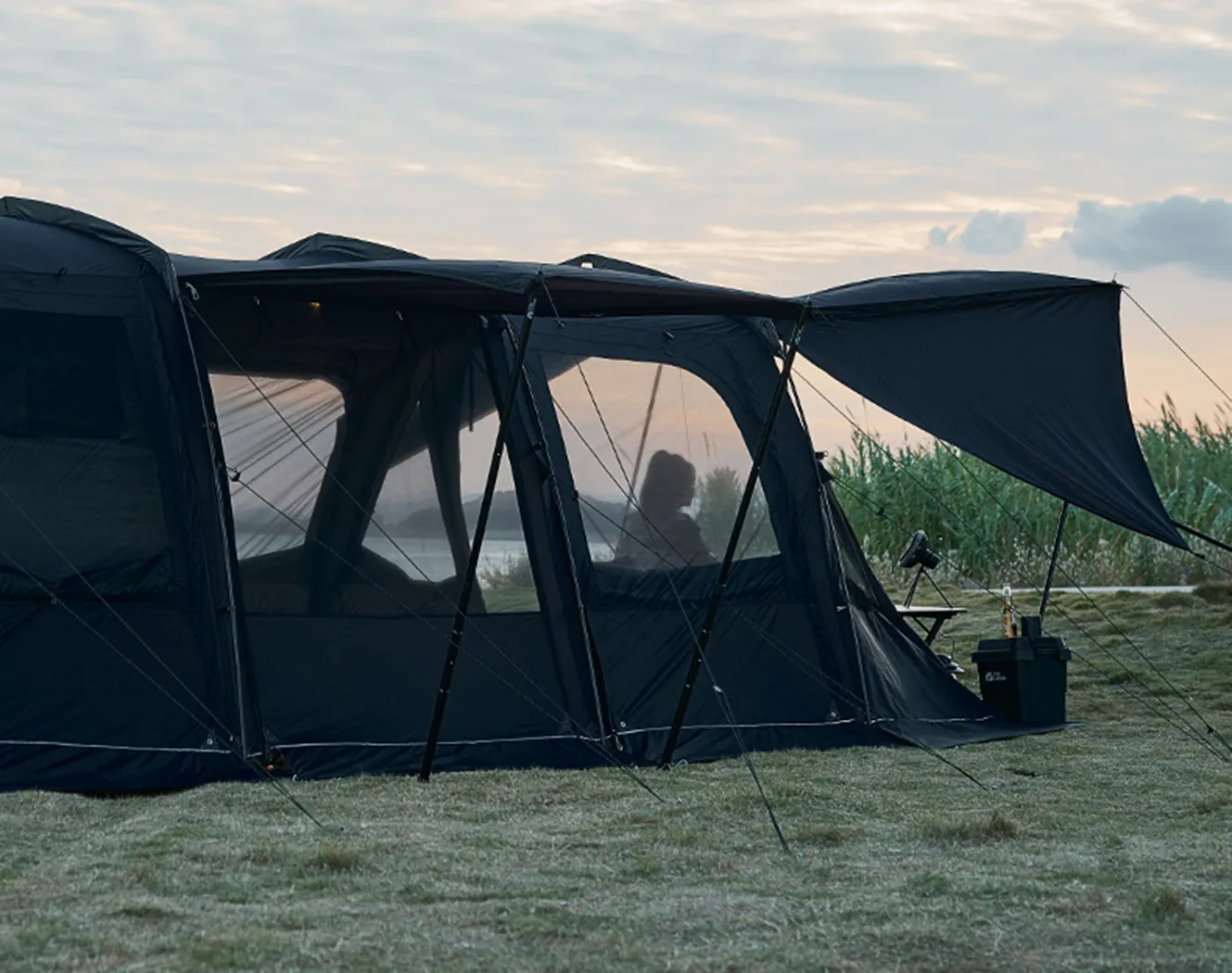 Mobi Garden Lan Sheng 4 ( 70D ) 8 person tent