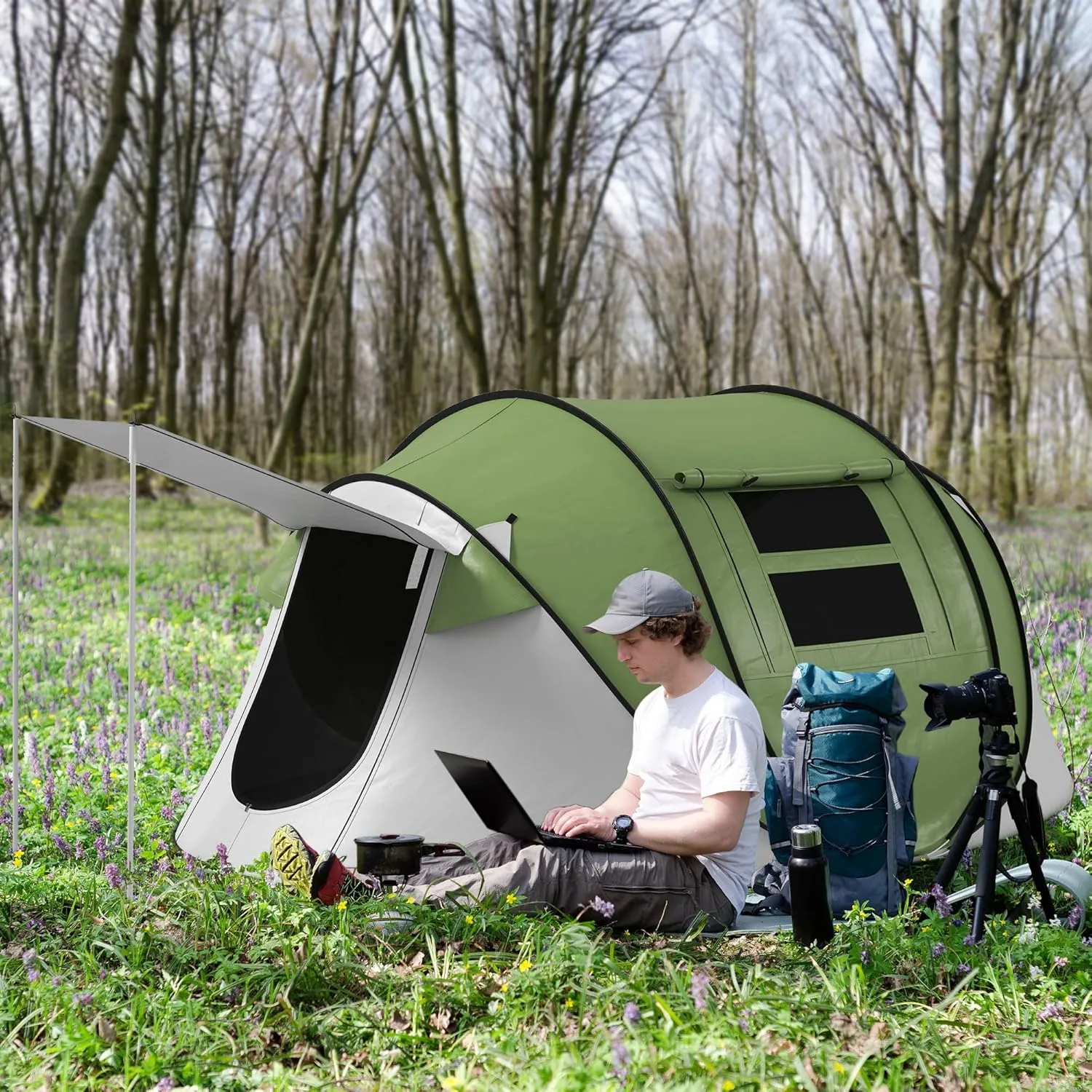 Outsunny Large Camping Tent with 10 Person Floorspace, Rain Cover & Breathable Mesh Roof, Cabin Tent 8 Person Size, Big Family Tent Camping Accessory