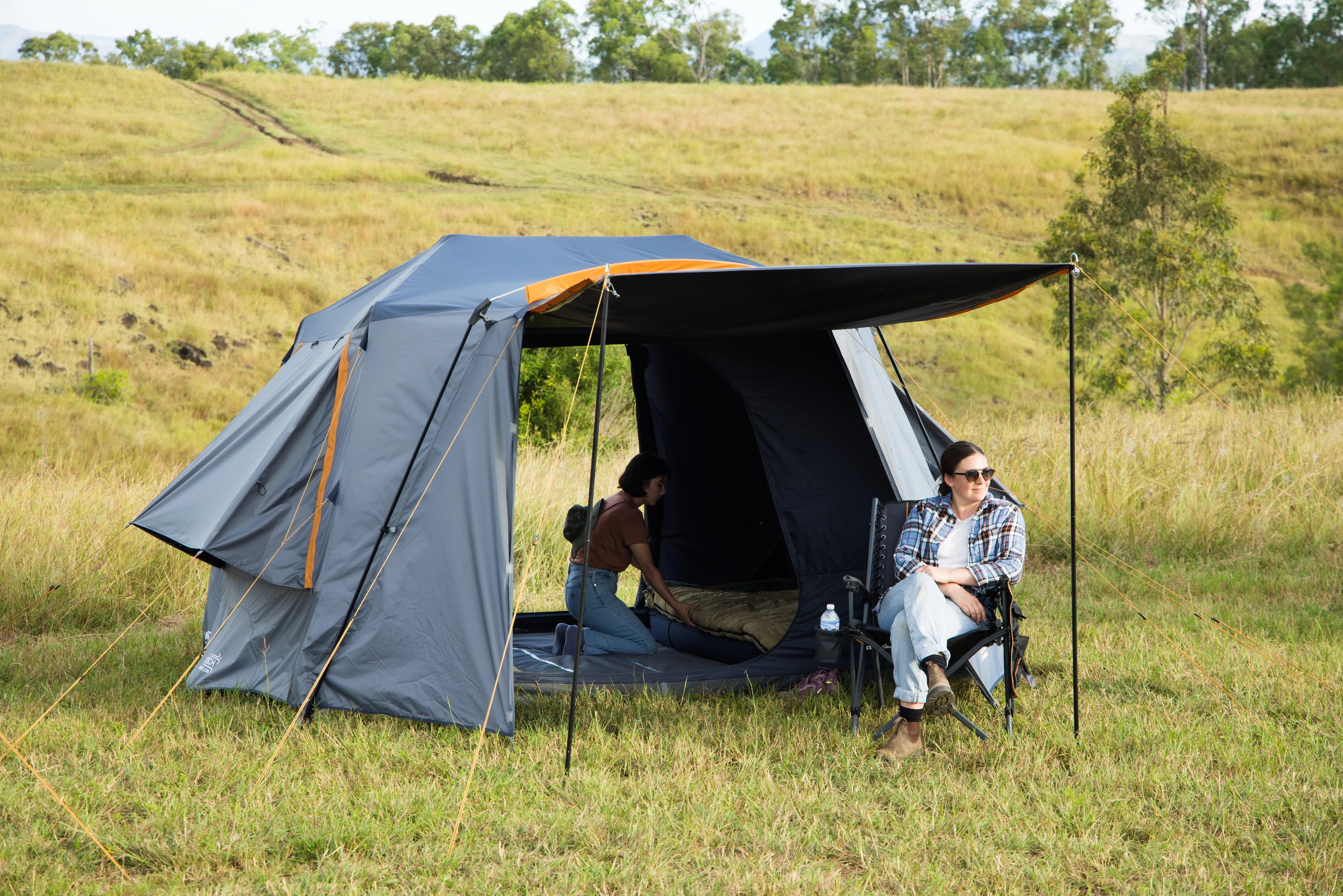 OZtrail Fast Frame BlockOut Lumos 6P Tent (6 Person)