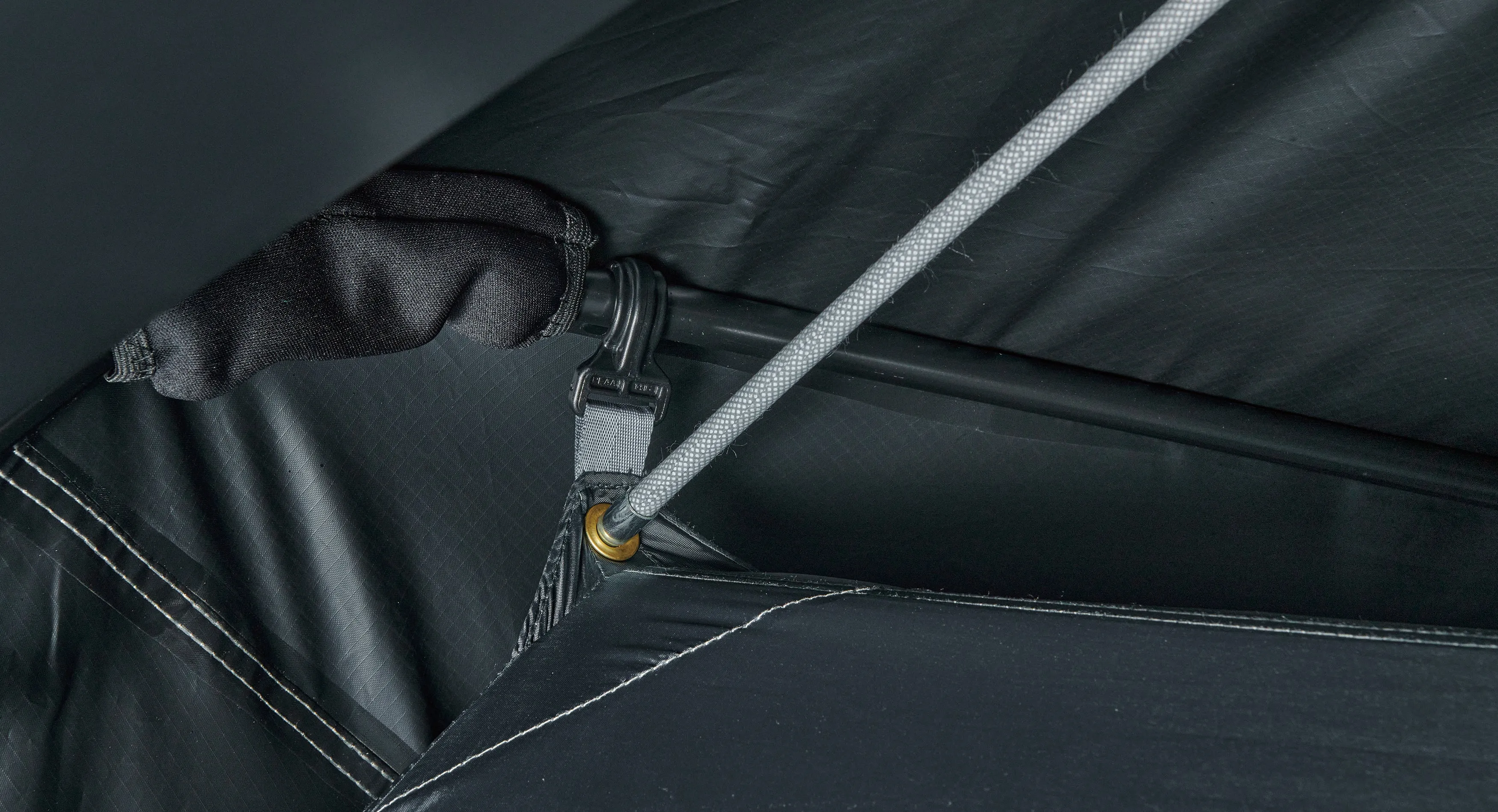 OZtrail Fast Frame BlockOut Lumos 6P Tent (6 Person)