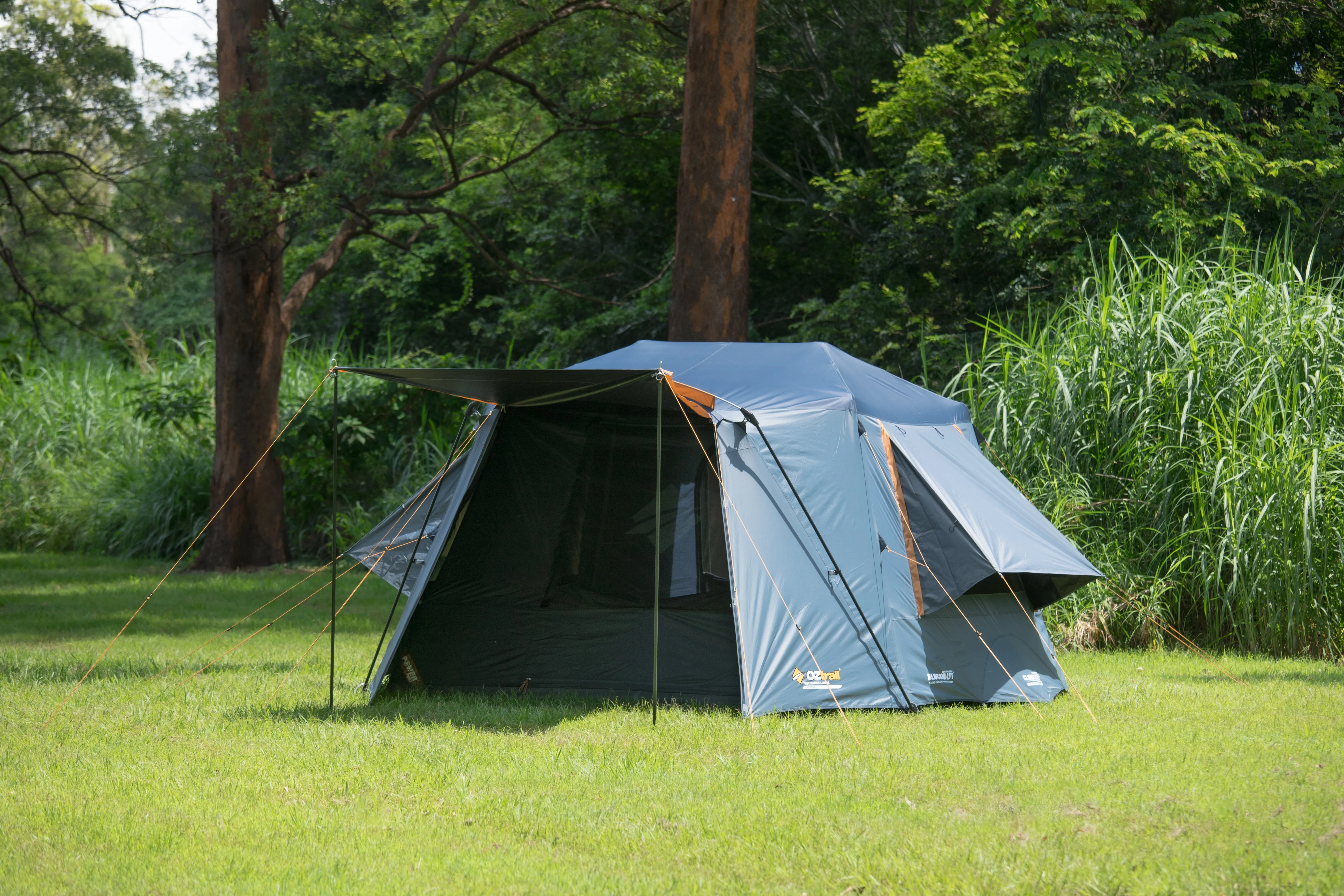 OZtrail Fast Frame BlockOut Lumos 6P Tent (6 Person)