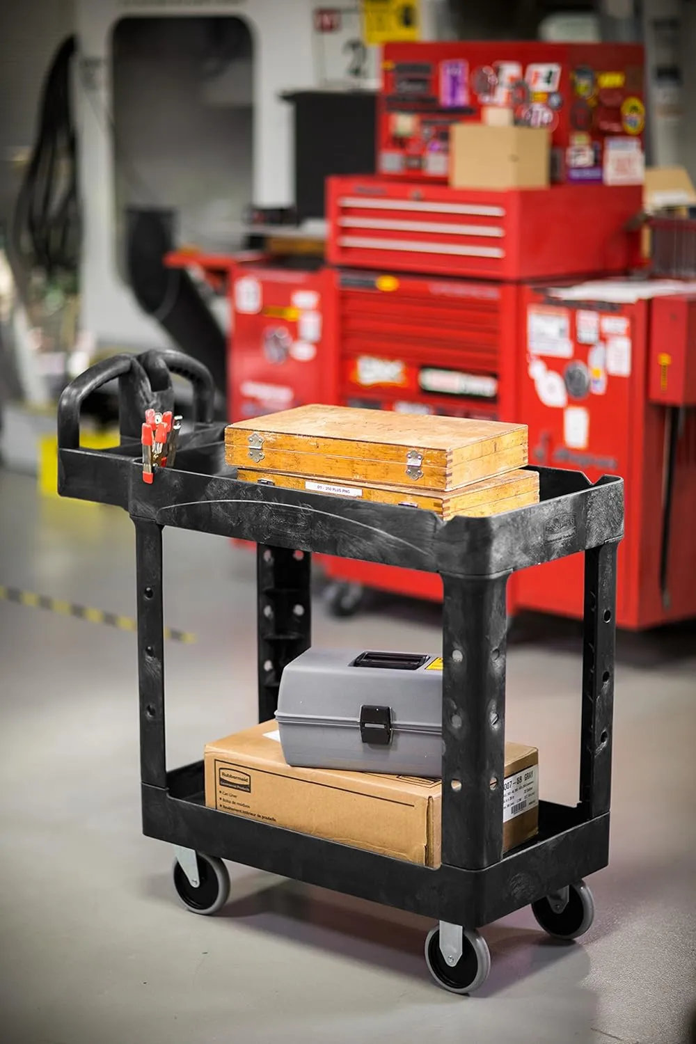 Rubbermaid Commercial Products 2-Shelf Utility/Service Cart Small Lipped Shelves Ergonomic Handle 500 lbs. Capacity for Warehouse/Garage/Cleaning/Manufacturing