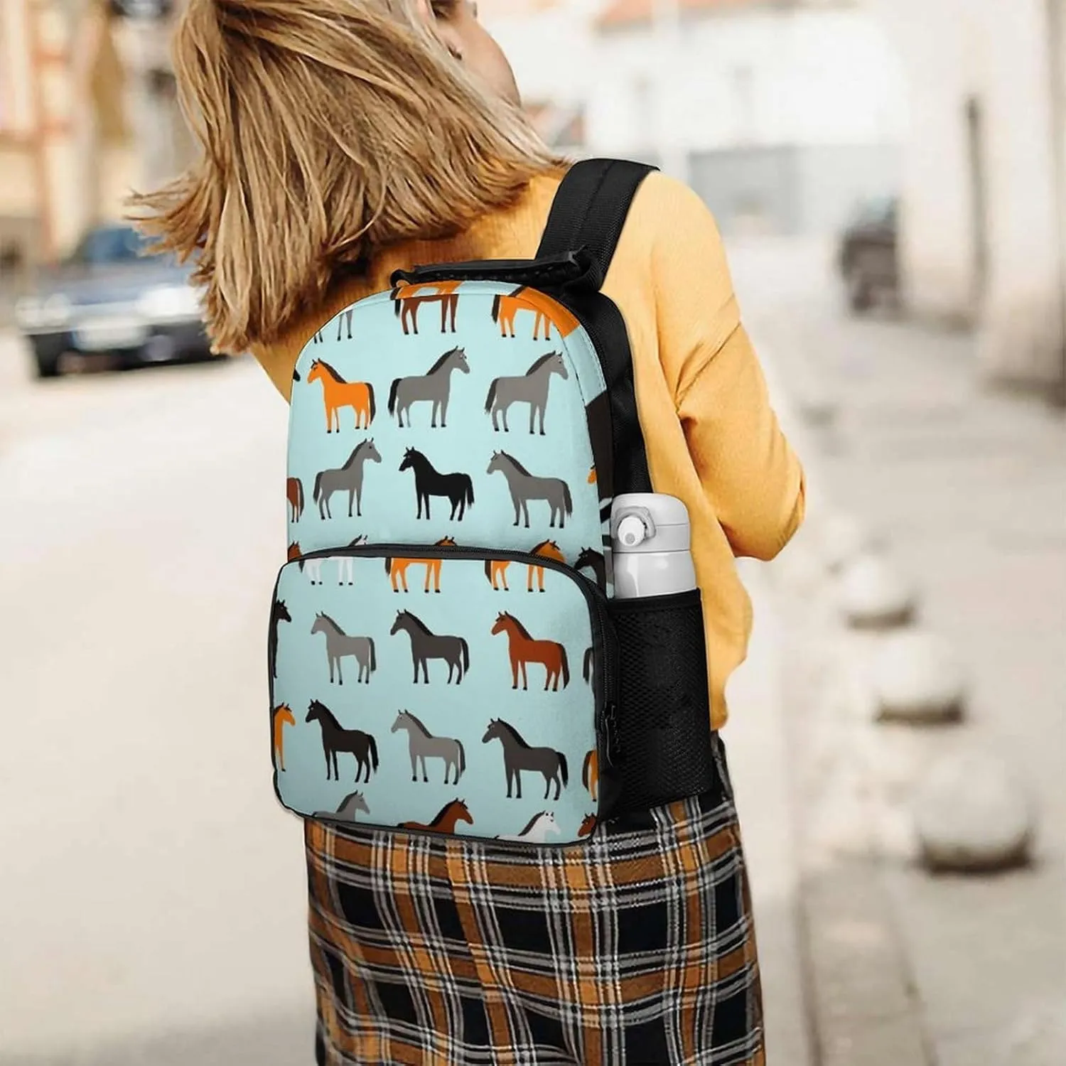 Supdreamc Polyester Daypack Backpack for Trekking Picnic Walking Cycling - Large Capacity Anti-Theft Multipurpose Shoulder Bag, Animal Print Horse Casual Daypack