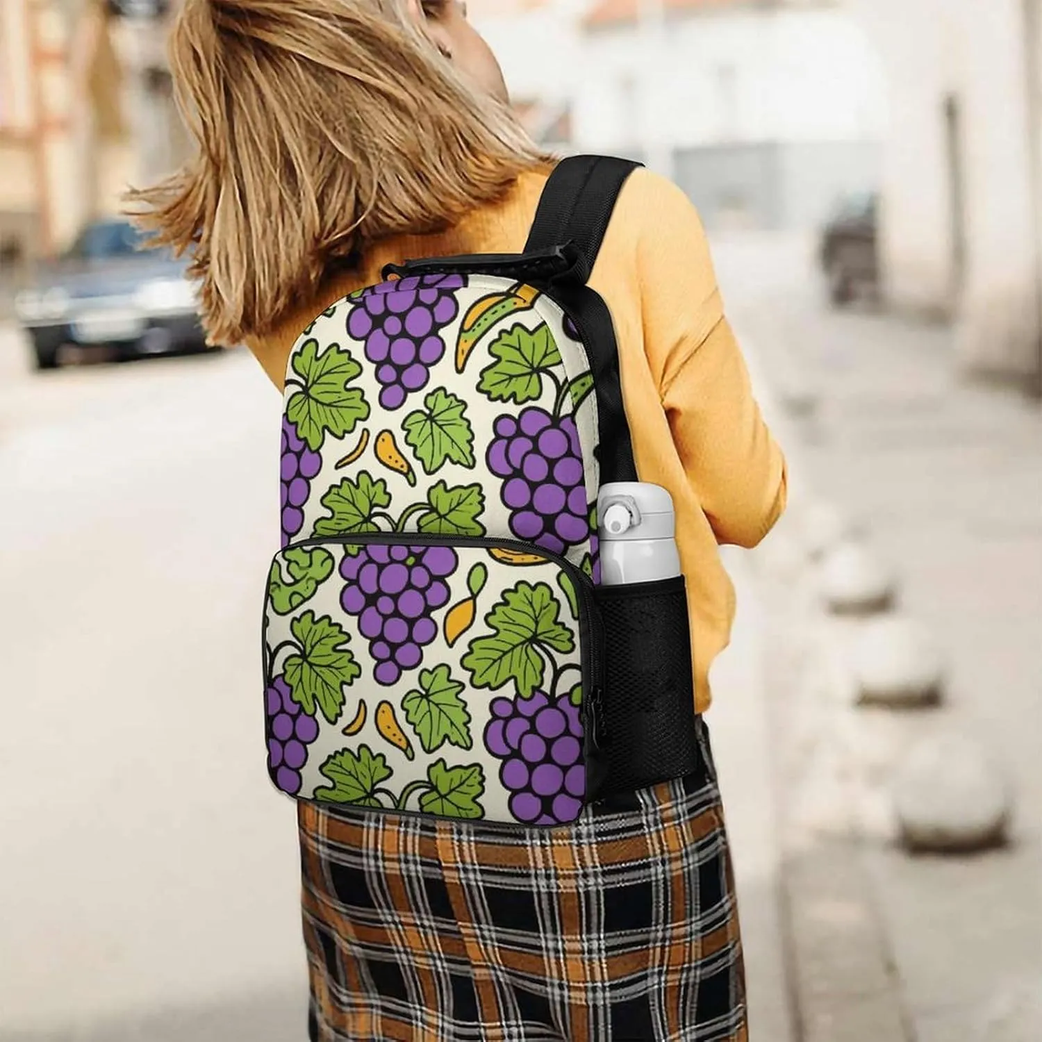 Supdreamc Polyester Daypack Backpack for Trekking Picnic Walking Cycling - Large Capacity Anti-Theft Multipurpose Shoulder Bag, Purple Grape Art Casual Daypack